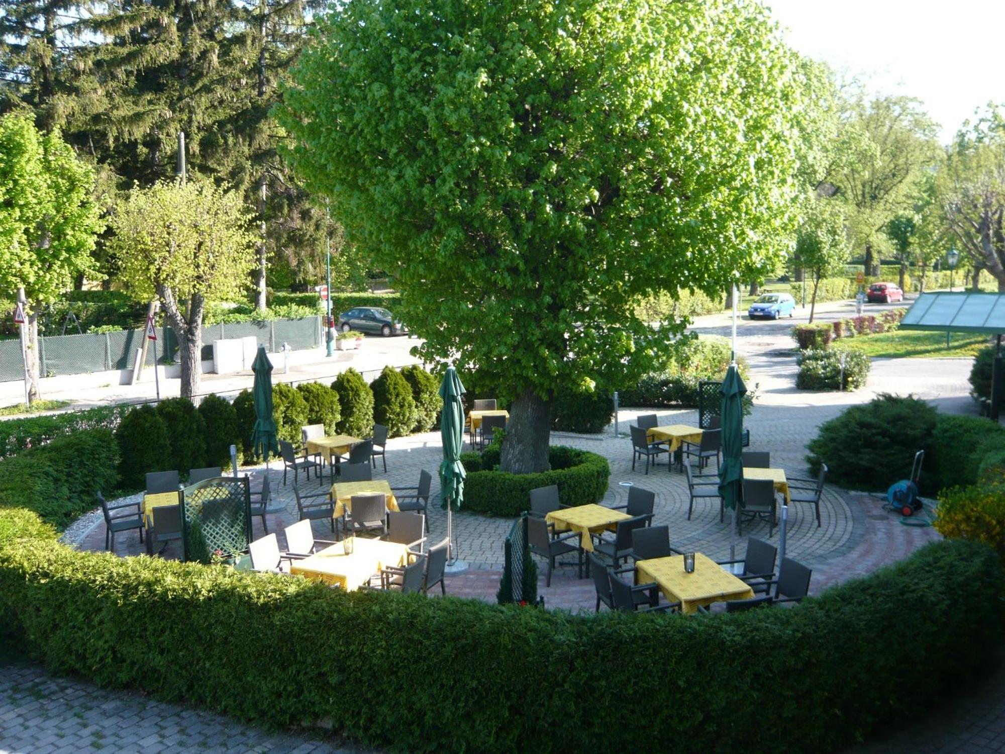 Hotel Beethoven Hinterbruehl ภายนอก รูปภาพ