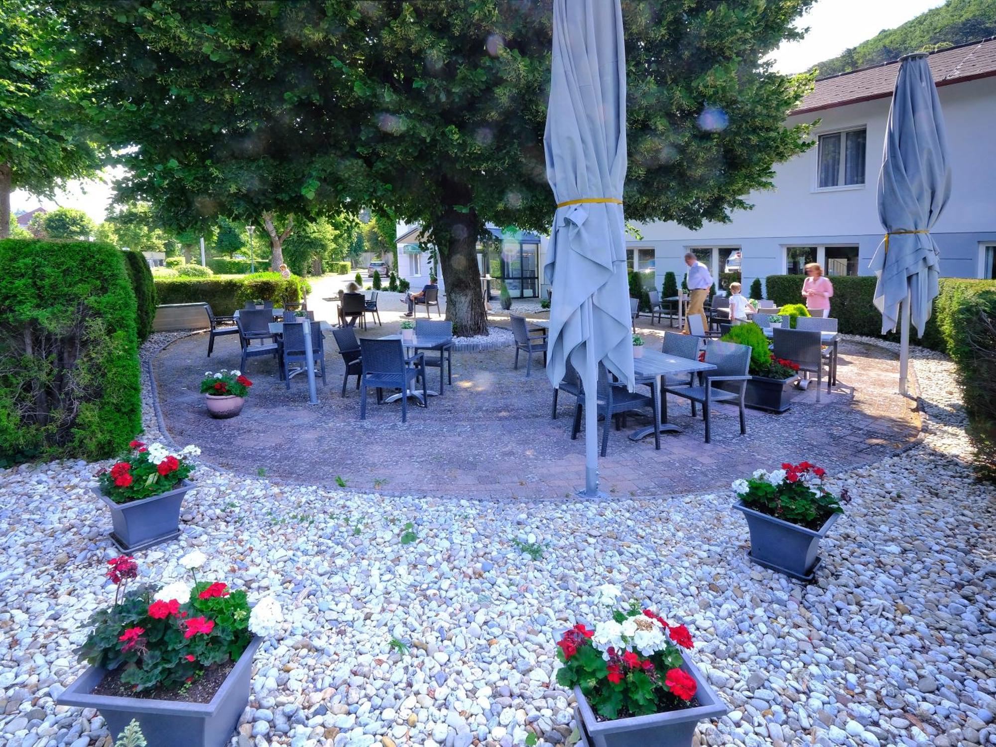 Hotel Beethoven Hinterbruehl ภายนอก รูปภาพ