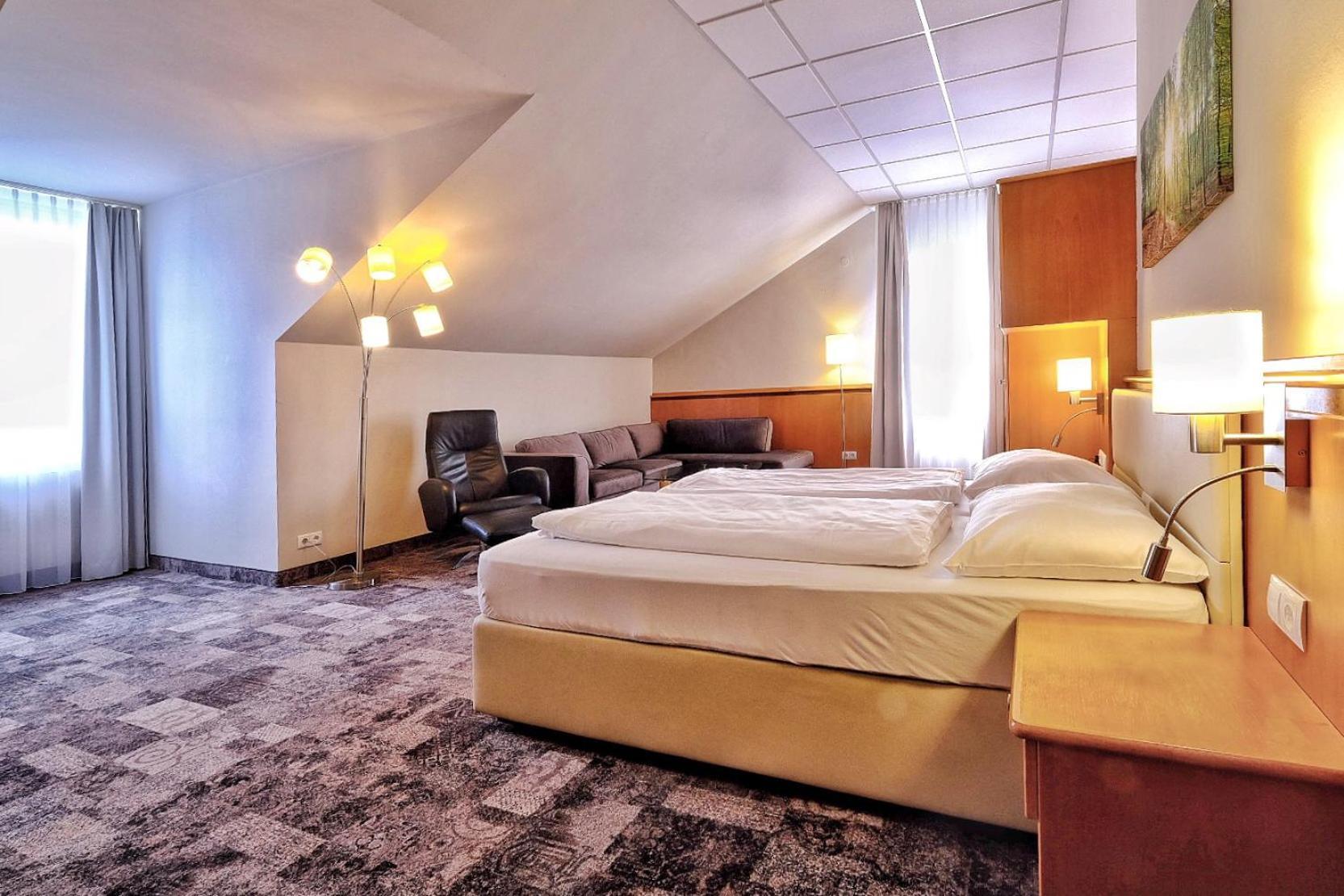Hotel Beethoven Hinterbruehl ภายนอก รูปภาพ