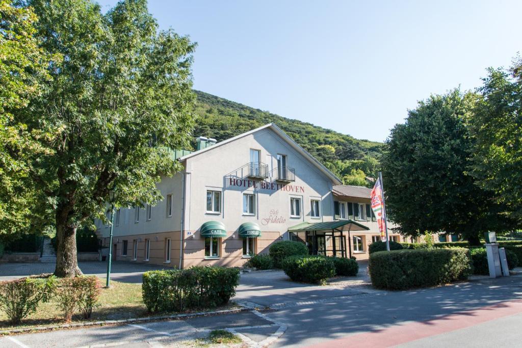 Hotel Beethoven Hinterbruehl ภายนอก รูปภาพ