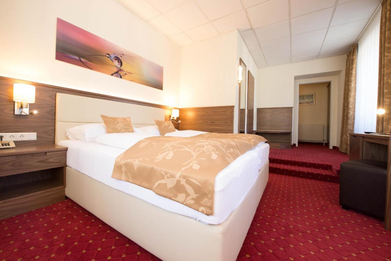 Hotel Beethoven Hinterbruehl ภายนอก รูปภาพ