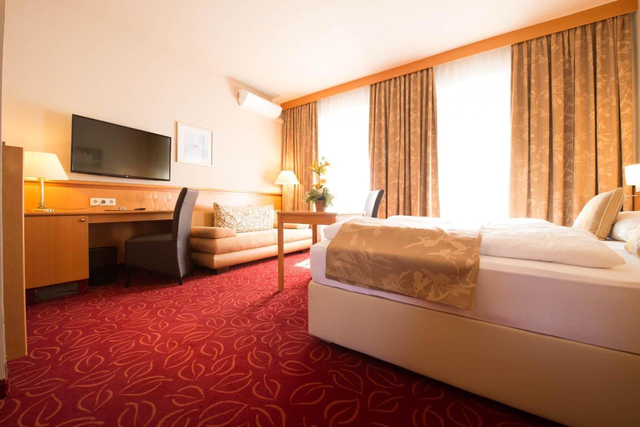 Hotel Beethoven Hinterbruehl ภายนอก รูปภาพ