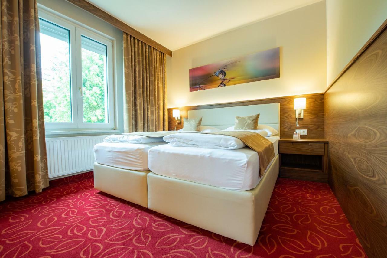 Hotel Beethoven Hinterbruehl ภายนอก รูปภาพ